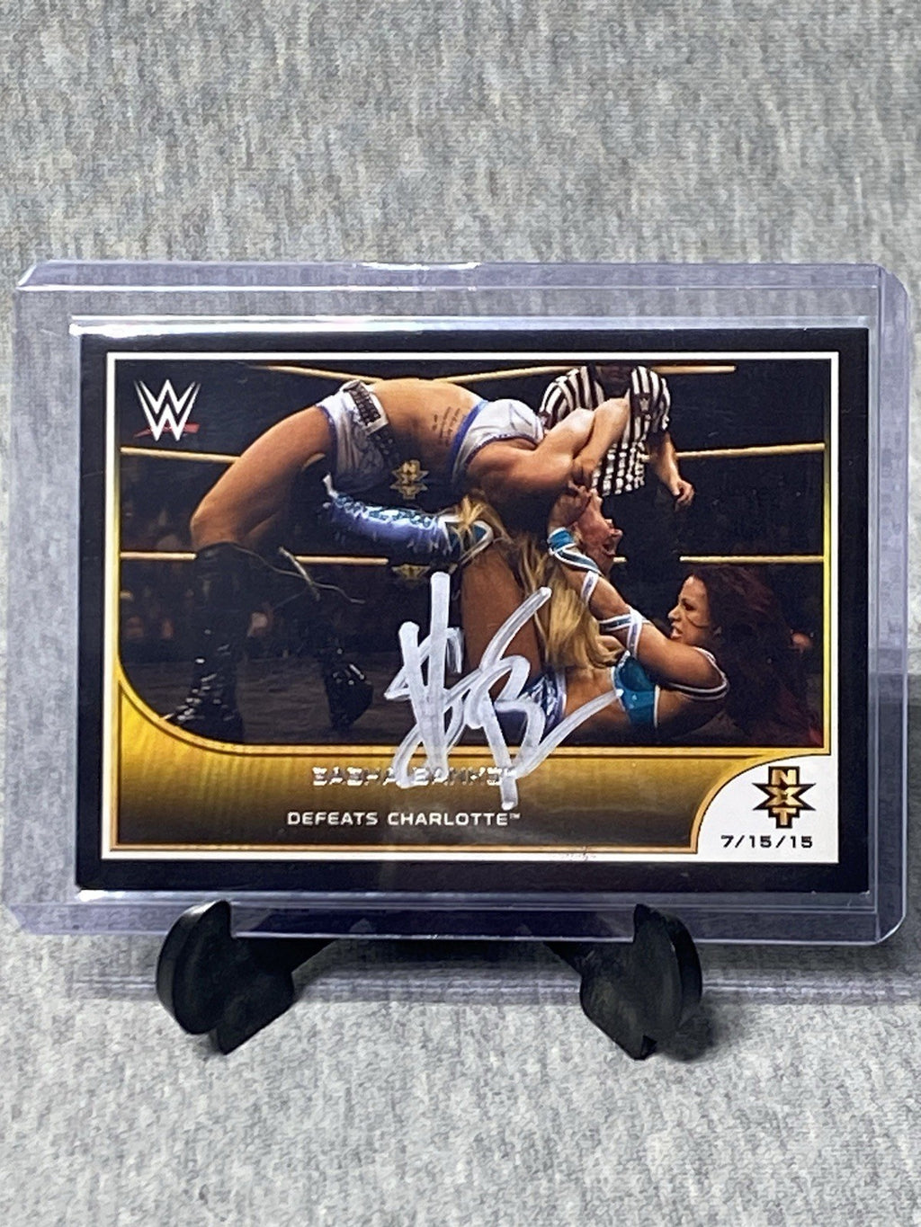 2016 Topps WWE Road to Wrestlemania - NXT Sasha Banks #102  Autographed